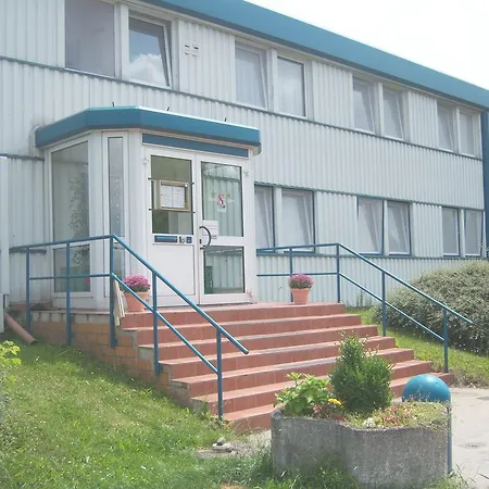 Stern Hotel 2*
